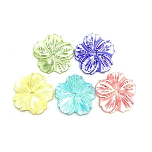 Hand Carved Natural Shell Colorful Flowers 18 Mm for DIY Handmade Ladies Fashion Jewelry Necklace Earrings Jewelry Accessories