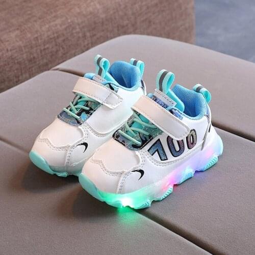 Spring and Autumn Childrens LED Lights Korean Girls' Sports Shoes Boys' Luminous Breathable Mesh Shoes Students' Running Shoes