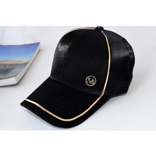 Momen the same gold-rimmed baseball cap four seasons outdoor leisure velvet hat letter sun hat