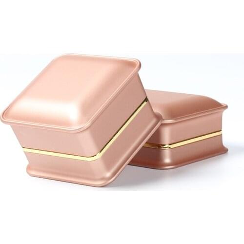 New Fashion Haute Couture Ring Pendant Ring Pendant Jewelry Box with LED Light Gift Suitable for Wedding Anniversary