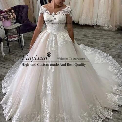 Romatic Scoops Ball Gown Wedding Dresses Luxury Applique Court Train Short Sleeves Saudi Arabia Bride Dresses Hot Sale