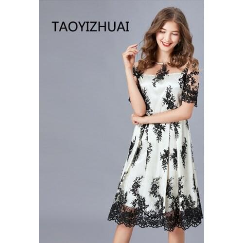 Taoyizhuai brand embroidered dress summer style new short sleeve French style large swing a-line lace retro thin dress fat dress
