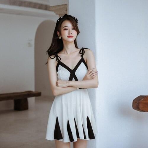 Literary model jumpsuit-style conservative slim figure thin cover in the student hot spring vacation white swimsuit girl