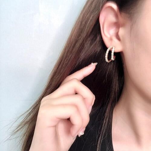 Temperament Flash Diamond Diamond Catch Chain C-type Wild Earrings for Women Piercing Jewelry