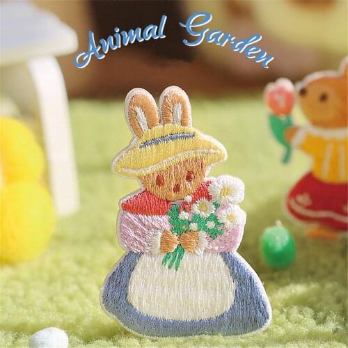 Maxsin 1 Pcs High Quality Animal Embroidered Lovely Cat Bear Patch For Child Bag Clothes Dress Jacket Iron On Garment Appliques