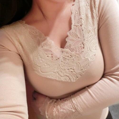 New Winter Women Warm Thicken Plus Velvet Thermal Underwear Female V Collar Slim Fit Body Shaped Tops Bottoming Thermo Mujer S25