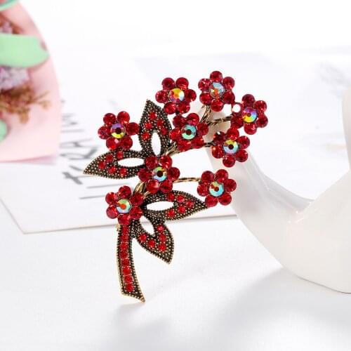 New retro rhinestone flower leaf corsage Chinese red personality creative brooch suit clothing pin