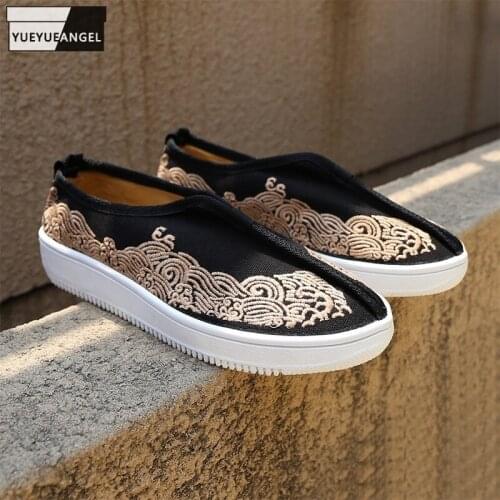 Summer Footwear Mens Loafers Low Cut Vintage Chinese Style Embroidery Canvas Shoes Slip-On Platform Shoes Men Casual Sneakers
