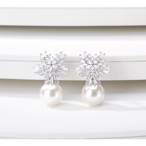 Cute Imitation Pearls Earrings For Women Girl Fashion Jewelry Silver Color Cubic Zirconia Stud Earrings Aretes De Mujer