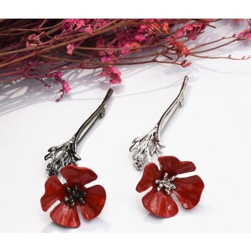 Elegant Girl Metal Red Flower Brooches Pin Fashion Lady Wedding Party Banquet Brooches Clothes Birthday Gift