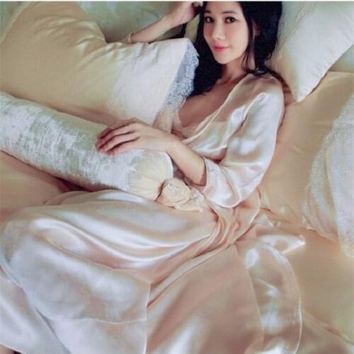 Fashion Autumn Womens Luxury Deep V Soft Silk Sleepwear Long Sleeve Nightgowns Two Pieces Pajamas Robe Set Home Clothes 031