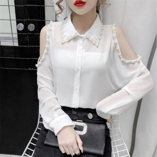 Shan liao Yi Off Shoulder Blouses