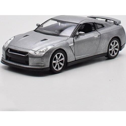 WELLY 1:36 Nissan GTR Gray Alloy Car Model High Simulation Diecast Metal Vehicles Toys Kids Collection Display Ornaments