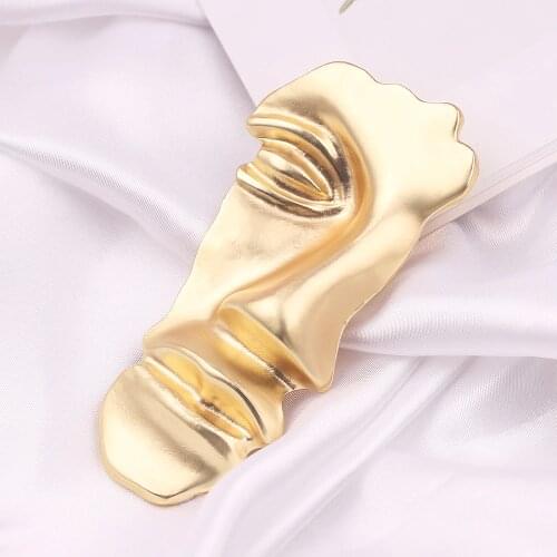 Gold Half Human Face Pins Brooches Exaggerated Western Accessories Hijab Personality Broche Vintage Retro For Women Metal Brooch