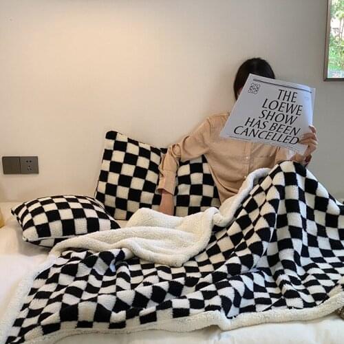 Nordic Double-layer Thick Blanket Winter Thickened Warm Blanket with Cashmere Lamb Cover Blanket Winter Sofa Blanket