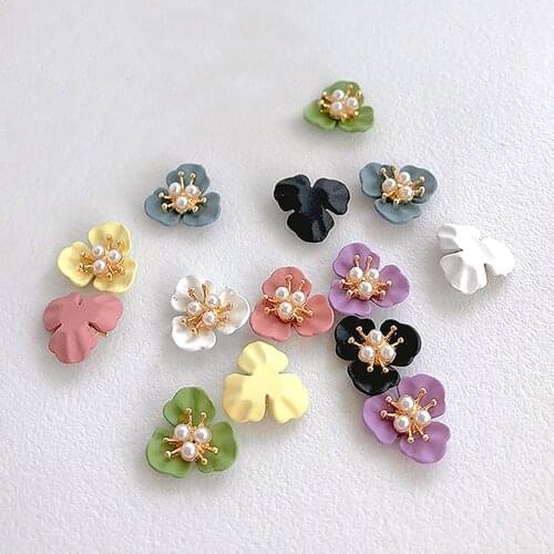 10pcs/lot 11.5*11.5mm Nail Retro 3D Flower Decorations 7 Colors Jewelry Alloy Spray Paint Inlaid Pearl Nail Art Accessories VID6