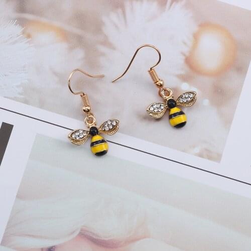 Cute Animal Creative Earrings Rhinestone Honey Bee Earrings Exquisite Female Cartoon Gold Dragonfly Bee Earrings Insect Jewelry