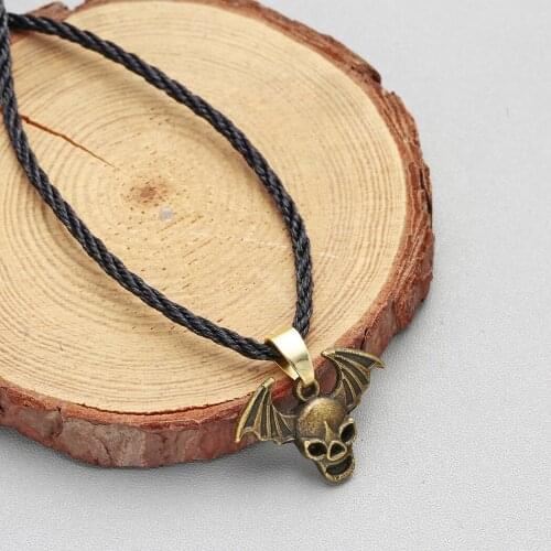 Antique Bronze Gothic Skull Wing Pendant Necklaces for Men Classic Demon Pendant Hippie Skeleton Jewlery Gift