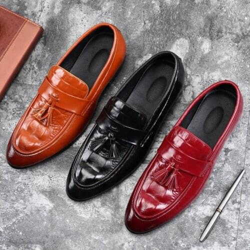 Large size Spring Summer Autumn Mens PU Leather Shoes Silp On Tassel Driving Peas Shoes Breathable Pointed Fashion Dress Shoes