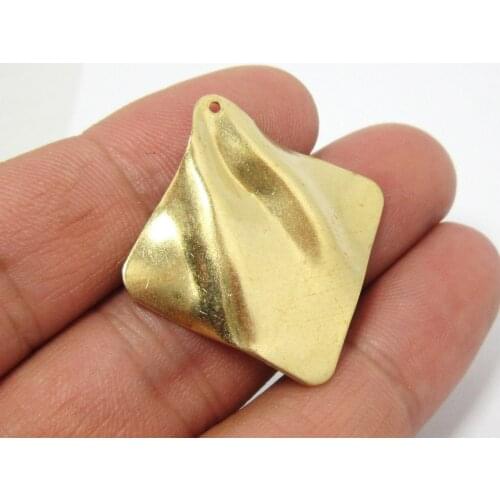Brass charms Wavy square earrings pendant 34.5x33x0.6mm Raw brass Geometric findings -10pcs R1309