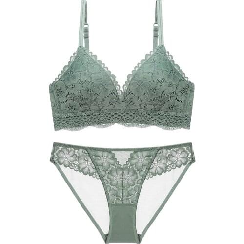 Lace Thin Cup Wireless Bra and Panties Sets Vintage Lace Floral Seamless Underwear Set Sexy Deep V Plunge Lingerie for Women