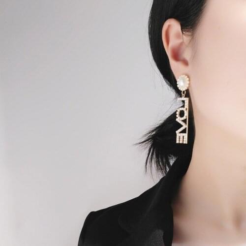 Sweet Girl Earrings 2020 Fashion New Earrings Exaggerated Love Letters Love Pearl Crystal Female Students Temperament Earrings