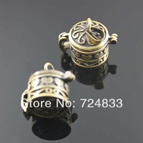 Vintage Antique Bronze Brushed Round Shape Prayer Wish Box Photo Locket Frame Pendant Bulk Wholesale