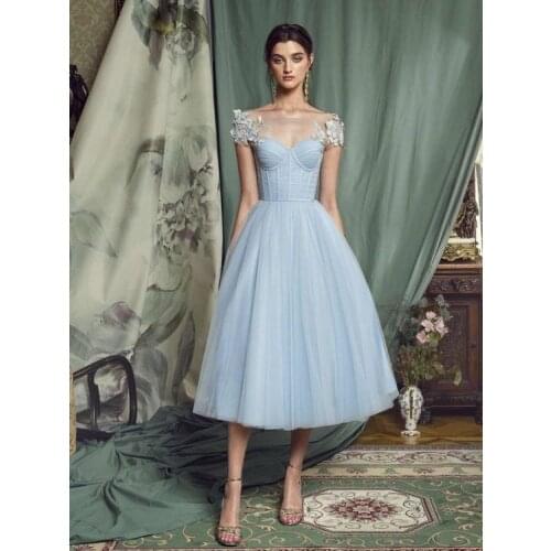 Light Blue Appliques Tea Length Prom Dresses 2021 Boat Neck Cap Sleeves A Line Formal Evening Party Dress vestidos de gala