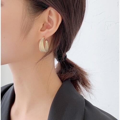 GorGor Hoop Earrings Women Fashion Statement Minimalist Geometric Sense of Luxury Exquisite Temperament Jewelry DKE-1070