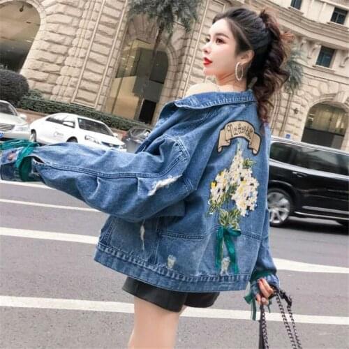 2019 Spring Autumn Women Flower Embroidered Denim JacketsLadies Long Sleeve Harajuku Jeans Feminina Short Coat HC085