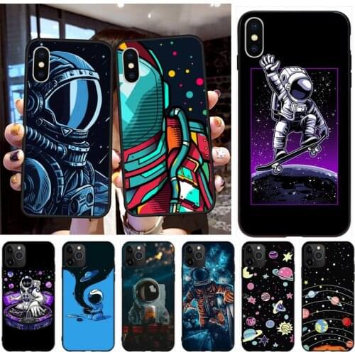 Cartoon Astronaut Space Travelling Phone Case For iphone 12 11 Pro Max Mini XS Max 8 7 6 6S Plus X 5S SE 2020 XR Cover