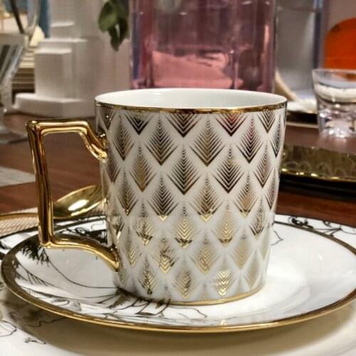 Gold Ceramic Travel Coffe Mug High-end British Style Light Luxury Personalized Water Cup Breakfast Milk Coffee Cups And Mugs