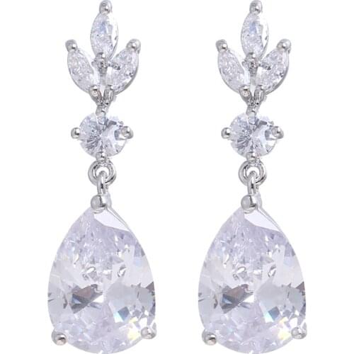 Bettyue New Fashion Waterdrop Appearance Three Color Choice With Shiny Cubic Zircon Female Adorable Jewelry Party Ornament