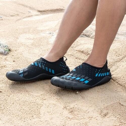 Plus Size Men Outdoor Mountaineer Five Fingers Aqua Shoes Slip on Swimming Surfing Beach Upstream Water Shoes Sneakes for Men