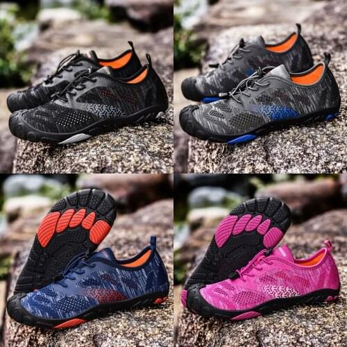 2020 Summer Water Shoes Men Beach Sandals Upstream Barefoot Aqua Shoes Man Hiking Quick Dry Sea Slippers Diving Swimming Socks