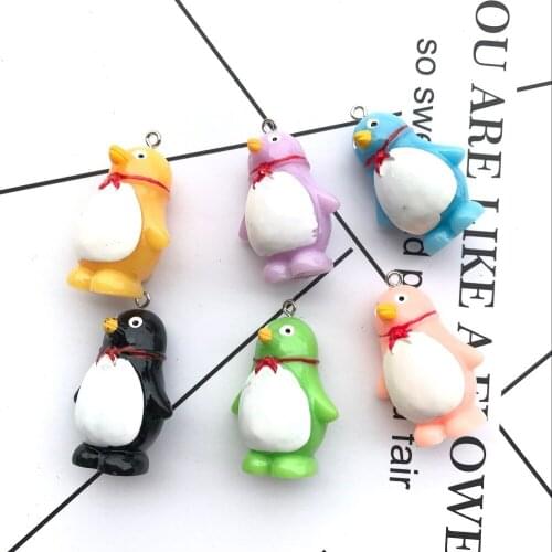 Mix 25*26mm 3d Resin penguin resin kawaii necklace charms very cute keychain pendant necklace for DIY earrings decoration
