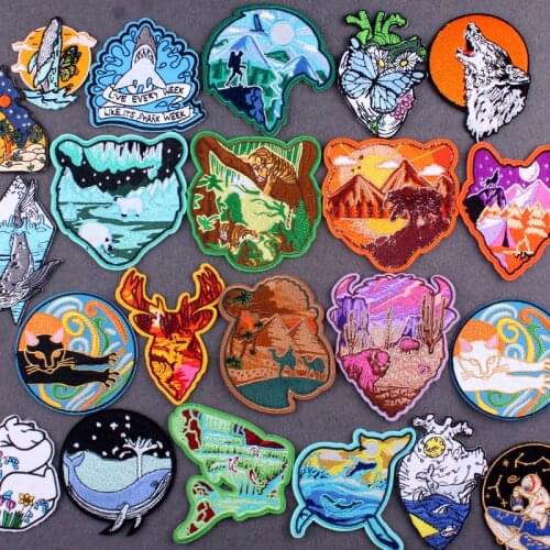 DIY Wilderness Clothing Stickers Cool Animal Clothing Thermo Adhesive Patches Deer Tiger Stripes Patches On Clothes Badges Decor