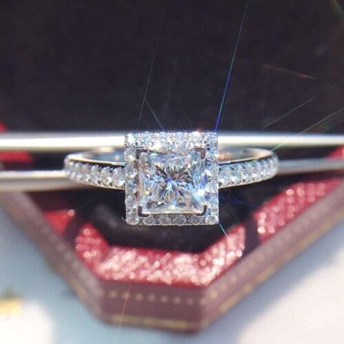 Huitan Minimalist Wedding Rings for Women Princess Cut Square Cubic Zirconia Simple and Elegant Female Accessories Trend Jewelry