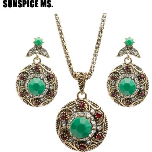 2018 New Natural Stone Relief Round Flower Jewelry Sets For Women Antique Gold Color Bohemia Ethnic Vintage Earring Necklace Set