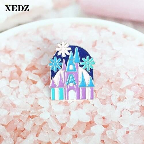 Ice Castle Enamel Pin Dream Snow Palace Beauty Dream Come True Selling Romantic Metal Badge Shirt Lapel Brooch Jewelry Gift
