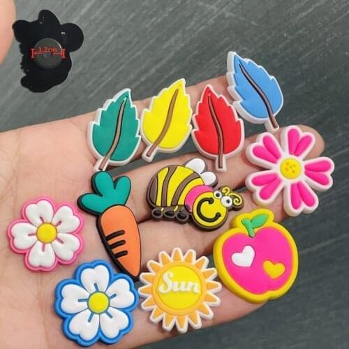 1PCS PVC Cute Cartoon Food Fruit Fridge Magnetic Sticker Flower Apple Carrot Leaf Bee Refrigerator Magnets Kids Gifts Office