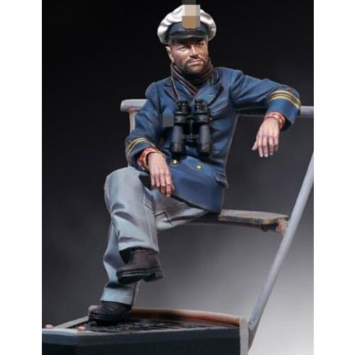 1/18 Scale Unpainted Resin Figure U-boat captain GK figure