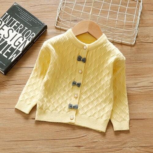 Girls sweater spring and autumn style Korean childrens clothing childrens knitted cardigan Single-breasted cardigan pearl bow