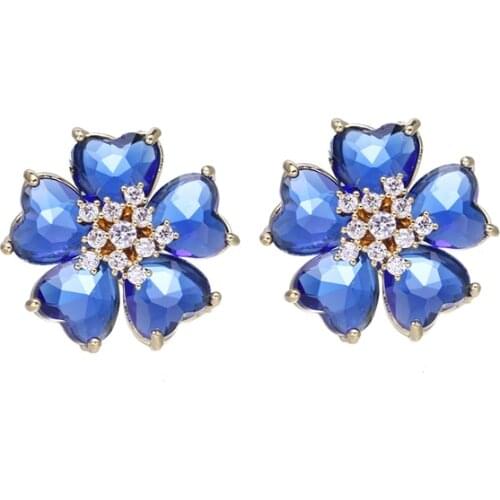 Bettyue Tiny And Cute Flower Shape Earring For Women&Girls Charming Decoration With Cubic Zircon Five Color Fashion Jewelry