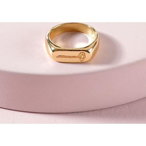 SRCOI Trendy Geometric Embossed Flower Ring Simple Square Metal Texture Ring Women Temperament Jewelry Accessories 202104