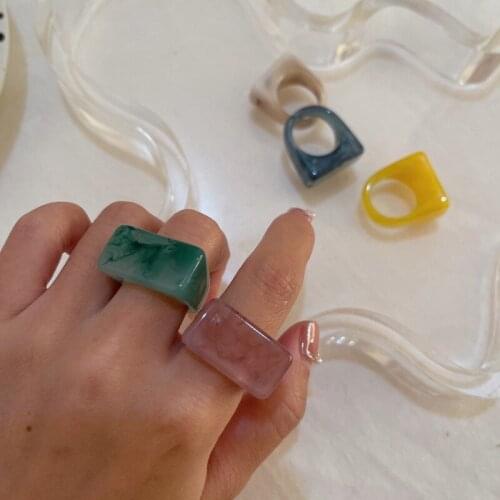 2021 New Geometric Square Resin Acrylic Color Mixing Micro Transparent Ring for Women Girls Party Simple Jewelry Gifts