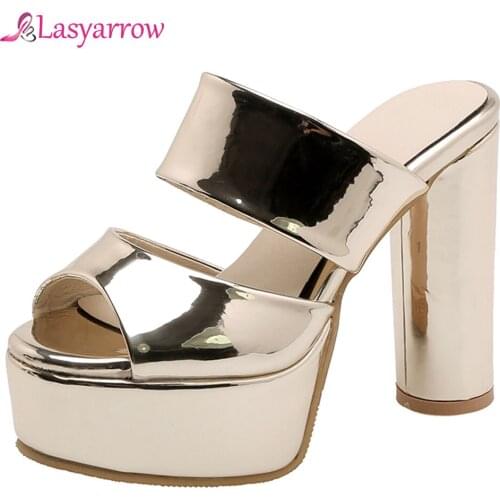 Lasyarrow Women's Slip-ons