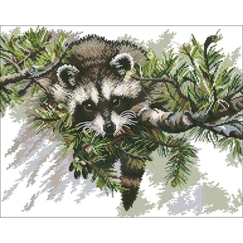 Raccoon on the pine tree patterns Counted Cross Stitch 11TC 14CT 18TC DIY Cross Stitch Kit Embroidery Needlework Sets home decor