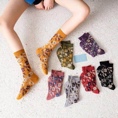 Yishine New Funky Retro Autumn Winter Sweet Florals Printed Cotton Casual Warm Women Streetwear Cute Funny Kawaii Flower Socks