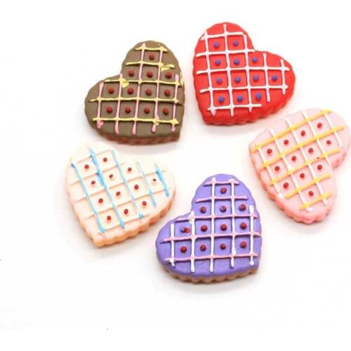 New Kawaii Resin Heart Flat Back Cabochons Valentines Day Cookies Resin Flatback Heart Cabochons Miniature Dollhous